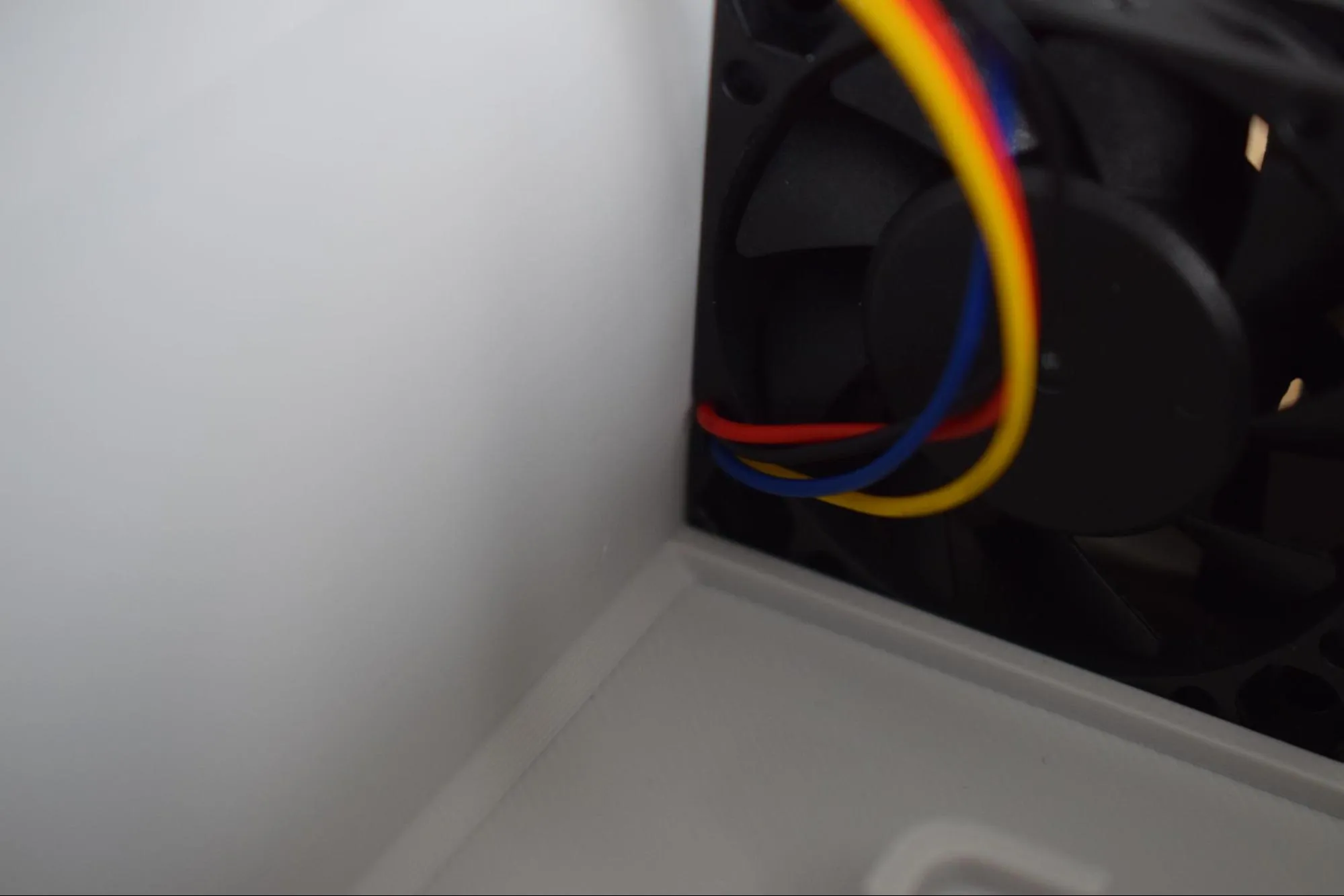 Cable routing close-up