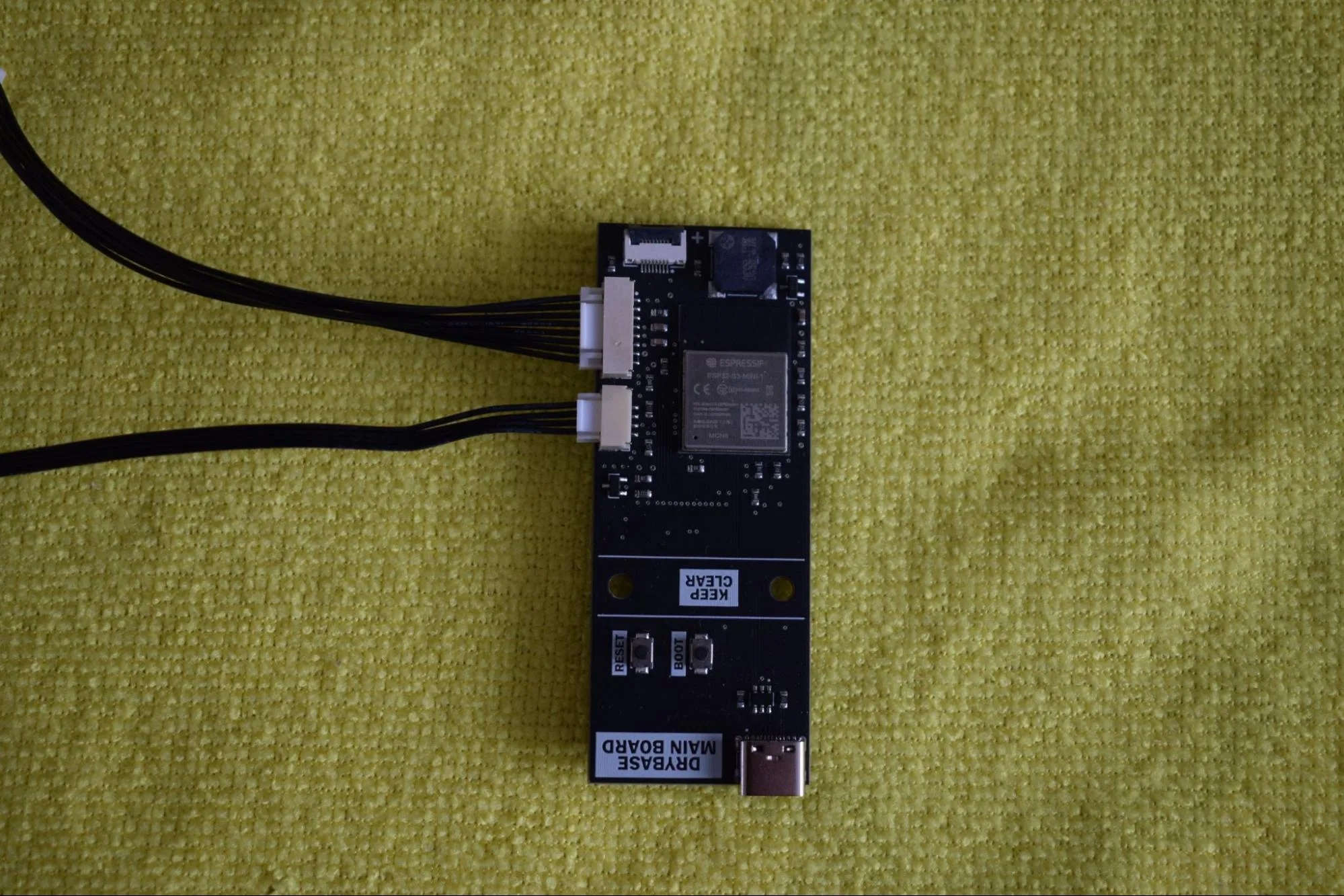 Cables connected to Main board